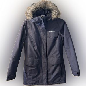 New Woman’s Columbia Ski Jacket XS